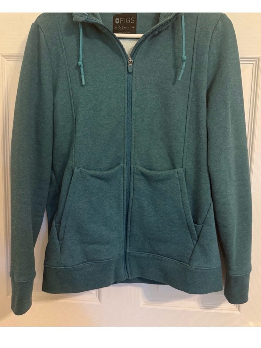 FIG HOODIES X3, all sz Small